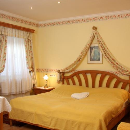 Hotelzimmer bei Schönbrunn, Heuriger 1130 Wien, Restaurant 1130 Wien,Hotel Schönbrunn, Hotel Hietzing, Hotel 1130 Wien, Apartments 1130 Wien